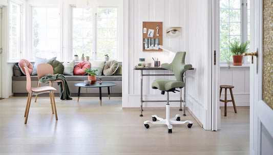 Chairly's HAG Capisco Review: Elevating Comfort and Functionality for Artists, Creators, Kids, Movers, and Shakers