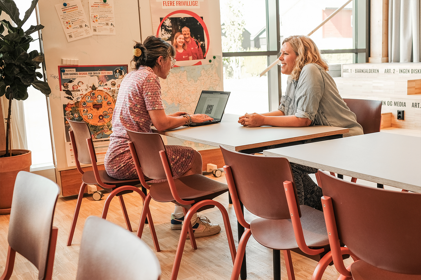 HAG Celi Stack Chair Model 9100